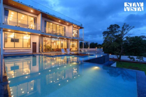 StayVista at Nilaya By The Lake with Infinity Pool
